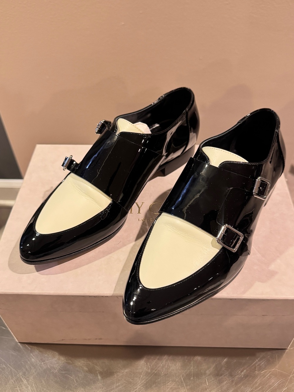 Jimmy Choo Black & White Patent/Textured Leather Shoes – Size 37.5 - Picture 4 of 7